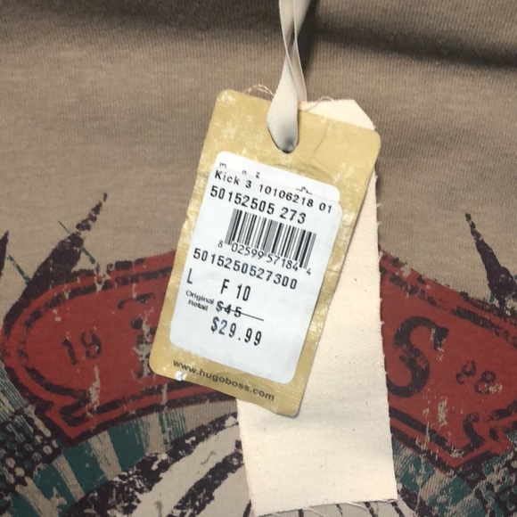 Tee - Picture 4 of 5